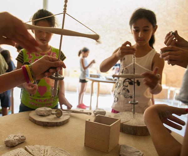 Taller “La joieria prehistòrica”